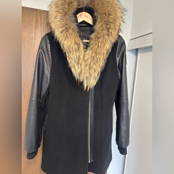 sicily Jackets & Blazers - Size Large Black warm winter coat with fur hood double layer SICILY, brown fur L
